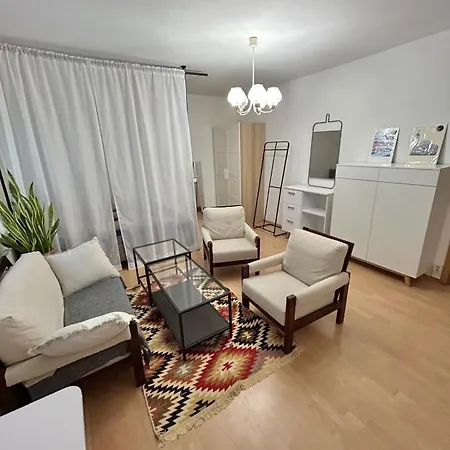 Apartment Spacious Near Center